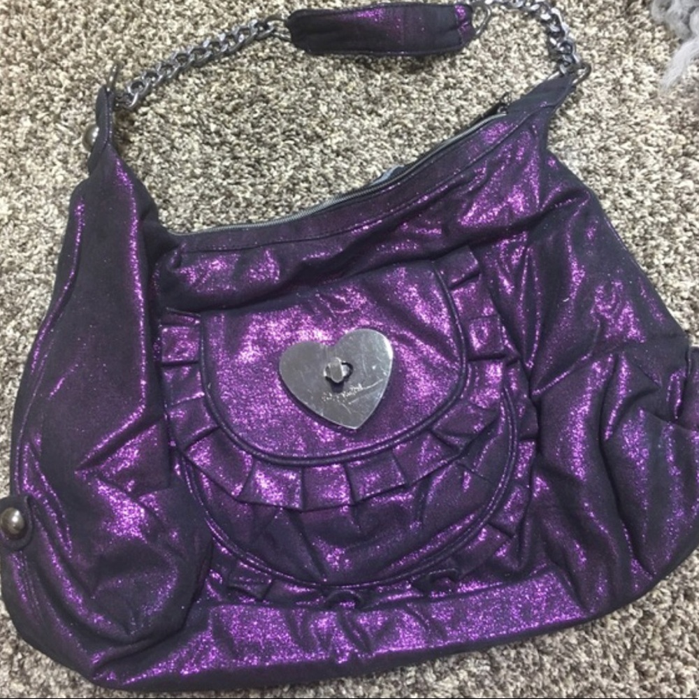 *purse reserved*